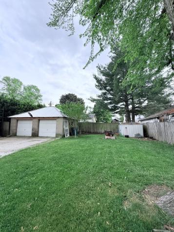 1132 East Locust Street Dekalb IL 60115