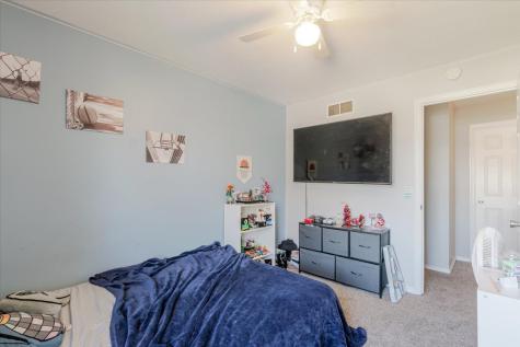12 Spiria Court Bloomington IL 61701