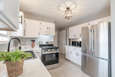 12 Spiria Court Bloomington IL 61701