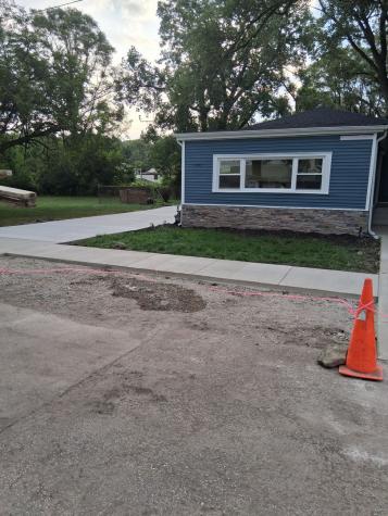 13621 South Homan Avenue Robbins IL 60472