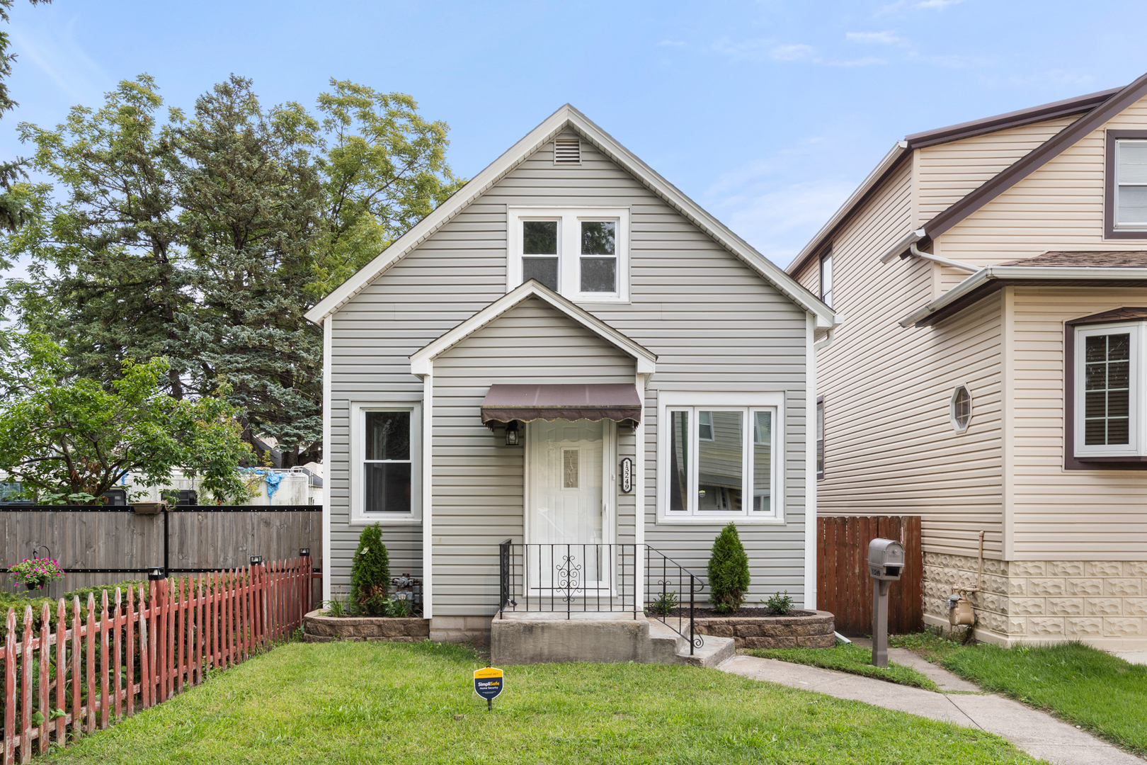 13249 South Carondolet Avenue Chicago IL 60633