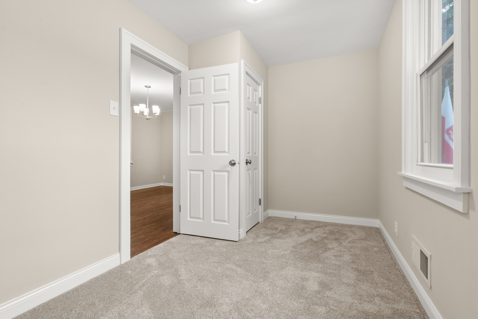 13249 South Carondolet Avenue Chicago IL 60633