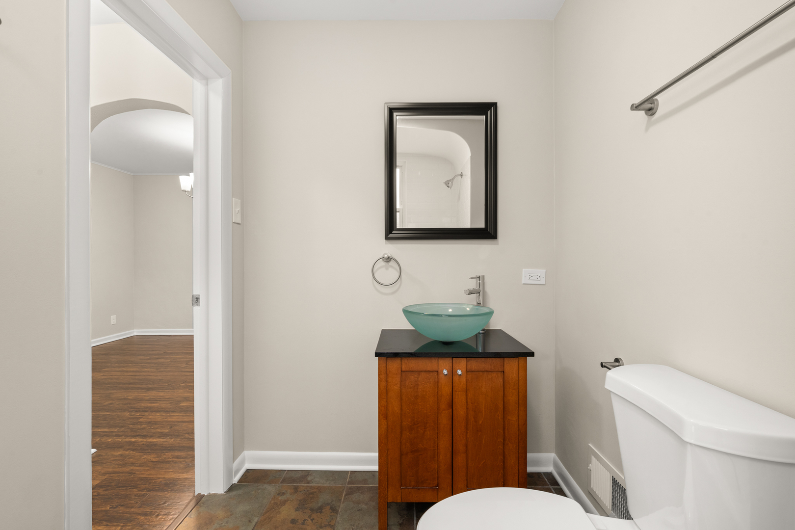 13249 South Carondolet Avenue Chicago IL 60633