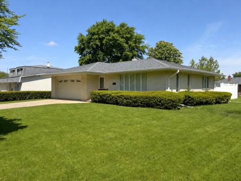 901 Lark Street Peotone IL 60468