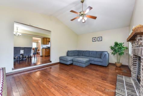 2475 Westleigh Court Aurora IL 60504