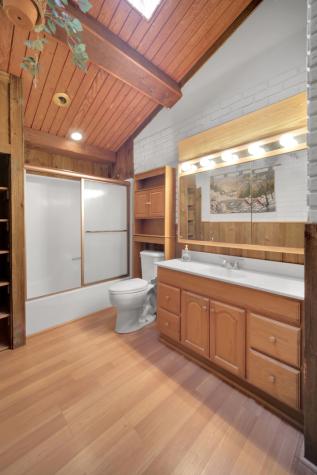 20 Chairtree Court Putnam IL 61560