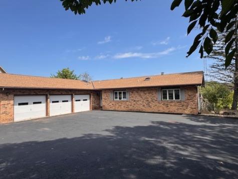20 Chairtree Court Putnam IL 61560