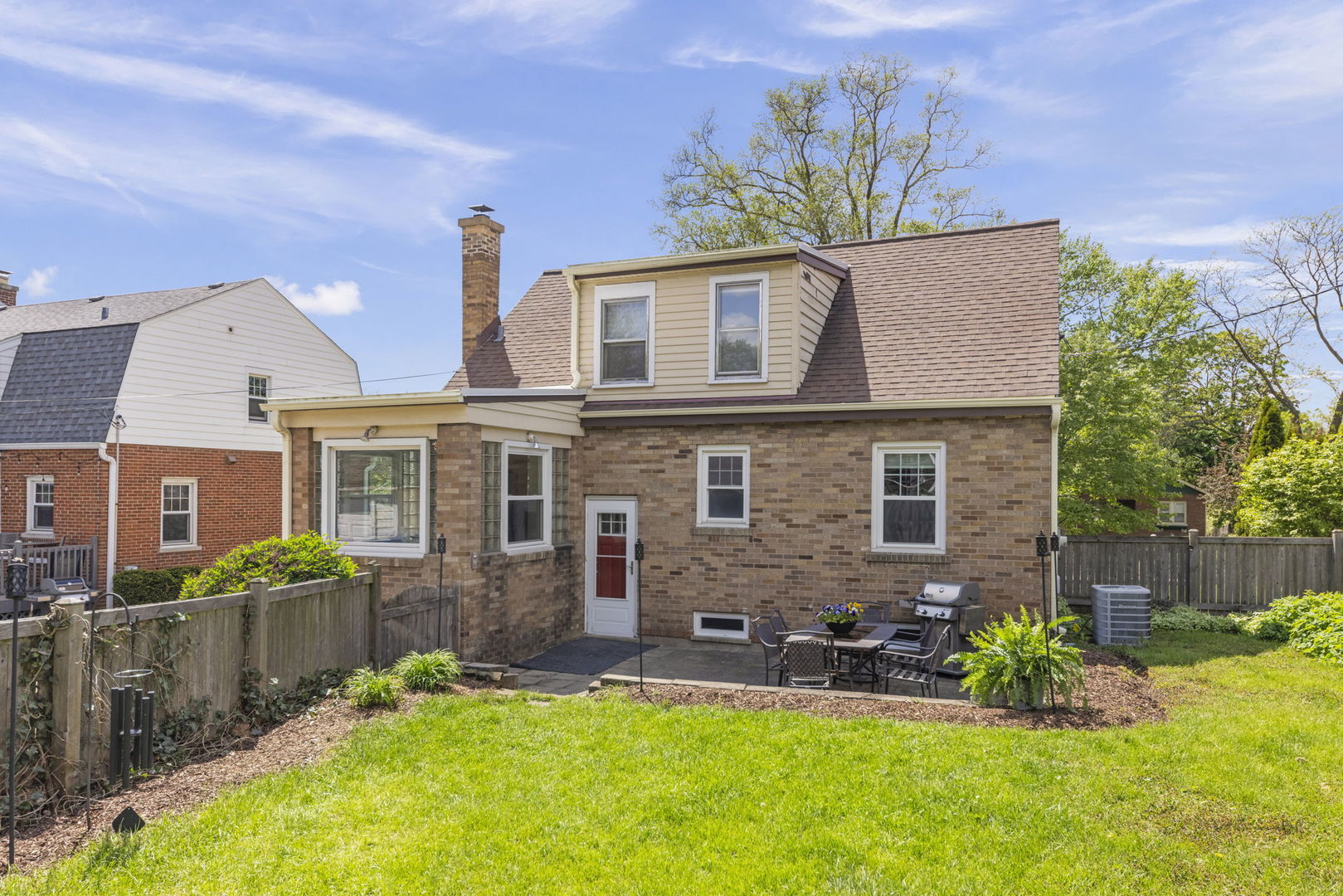 919 North President Street Wheaton IL 60187