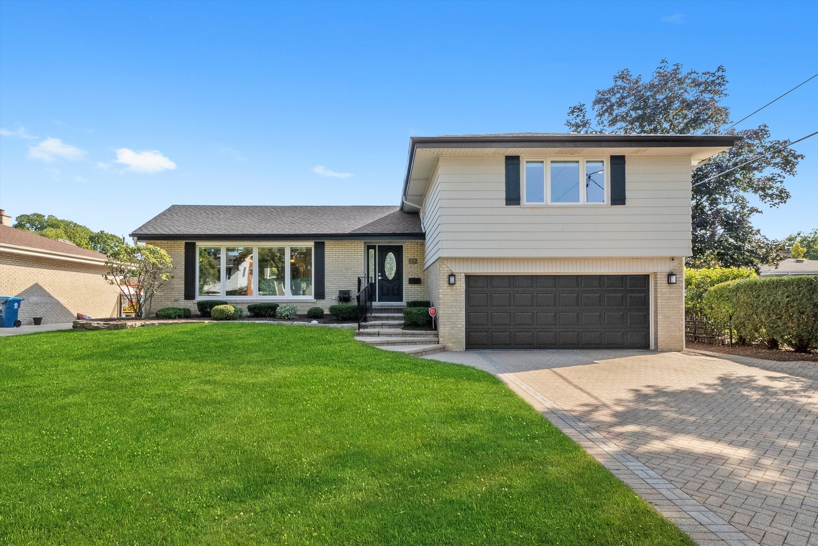 142 East Quincy Street Elmhurst IL 60126