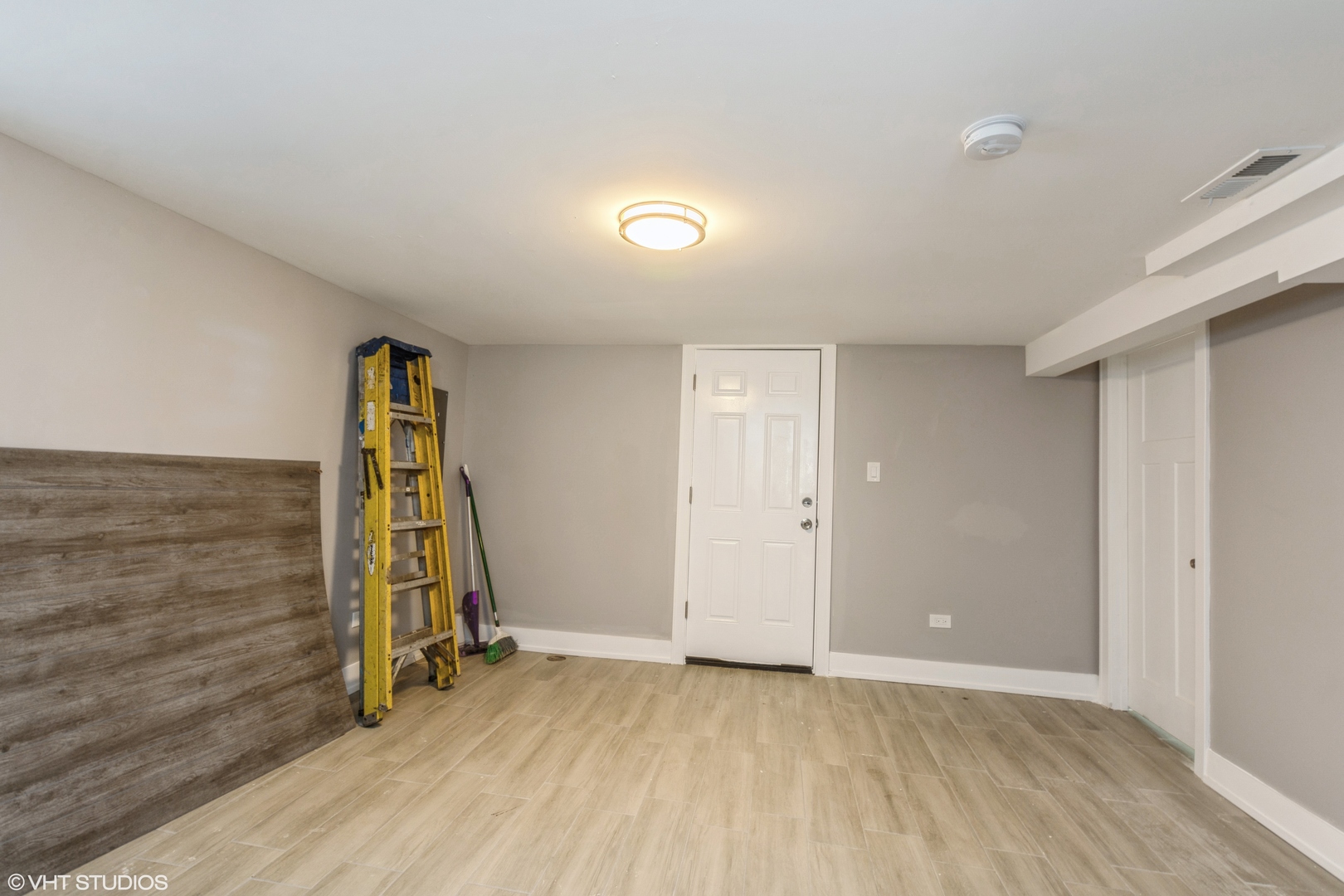 9223 South Manistee Avenue Chicago IL 60617
