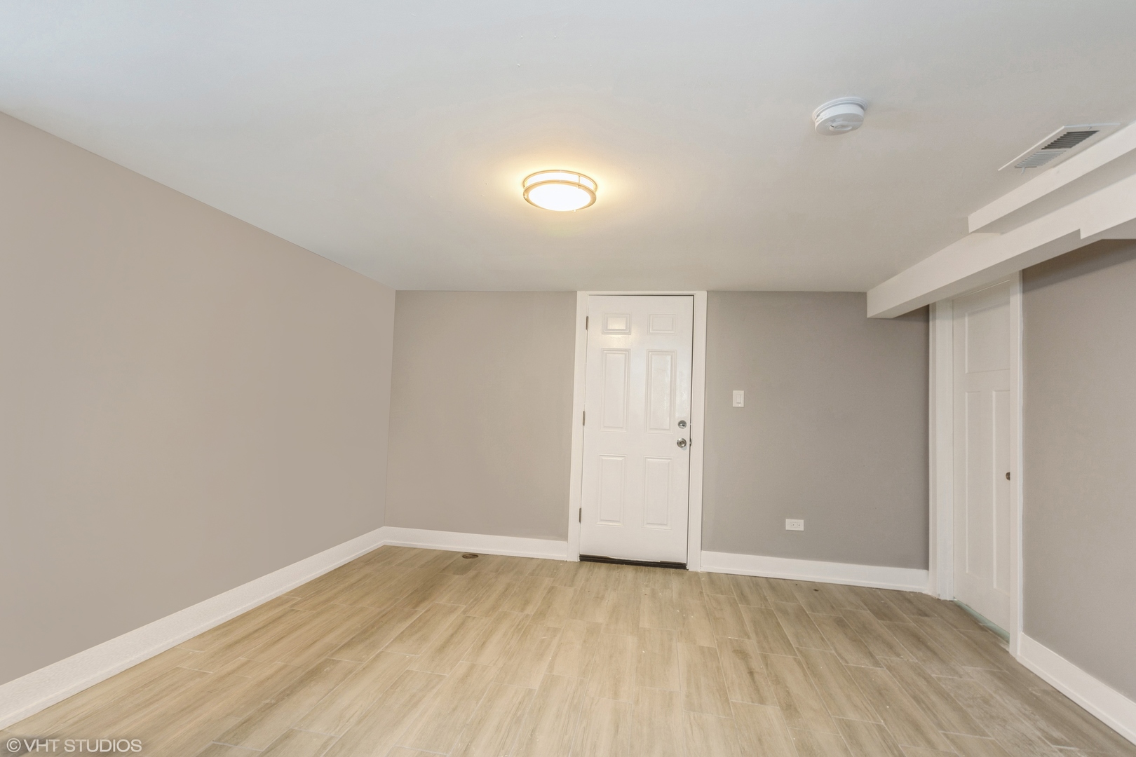9223 South Manistee Avenue Chicago IL 60617