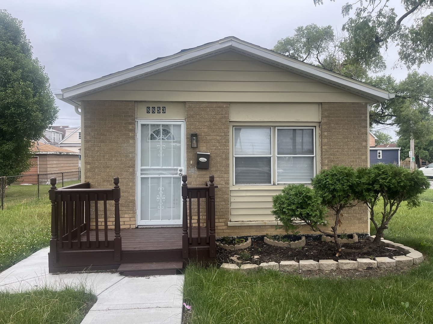 8853 South Halsted Street Chicago IL 60620