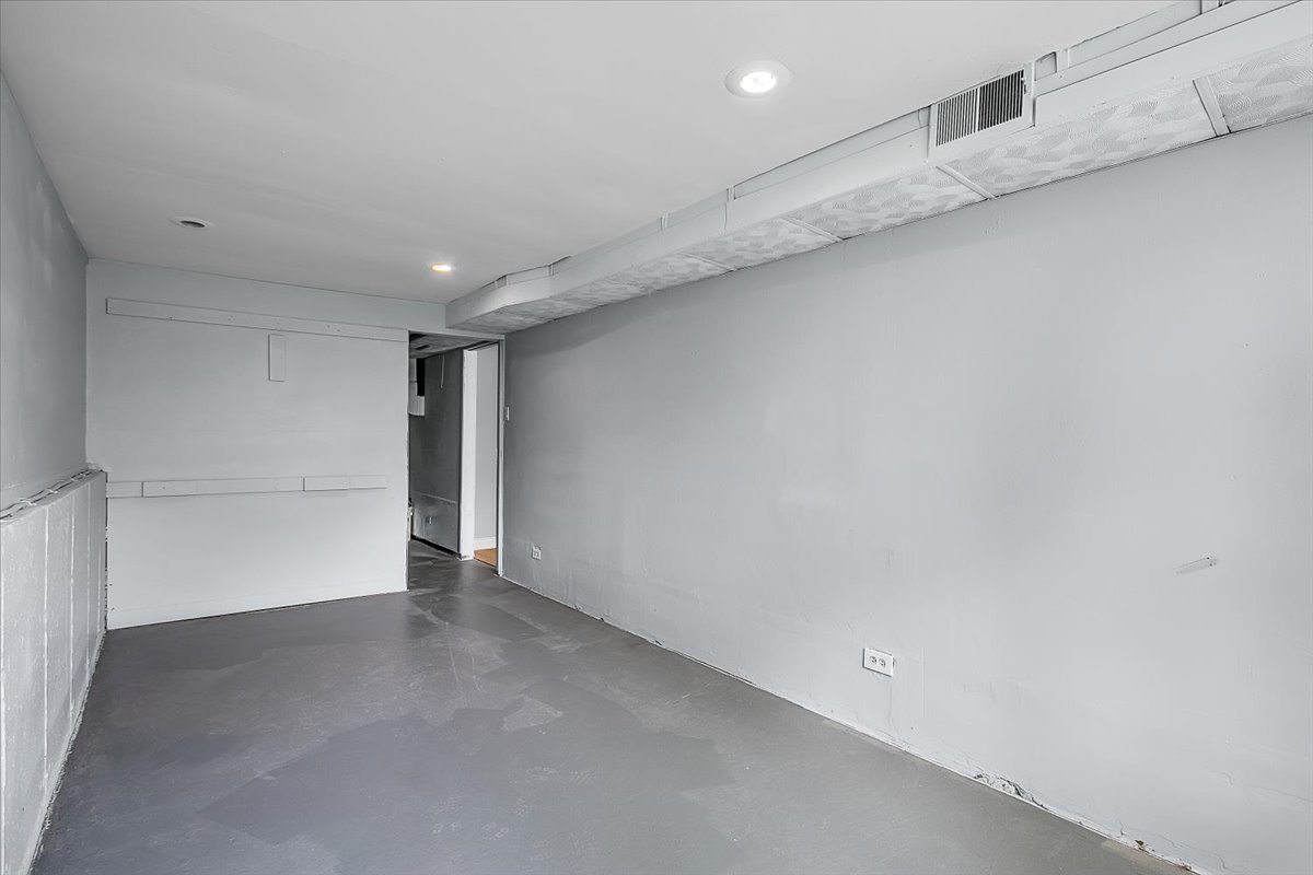 8853 South Halsted Street Chicago IL 60620