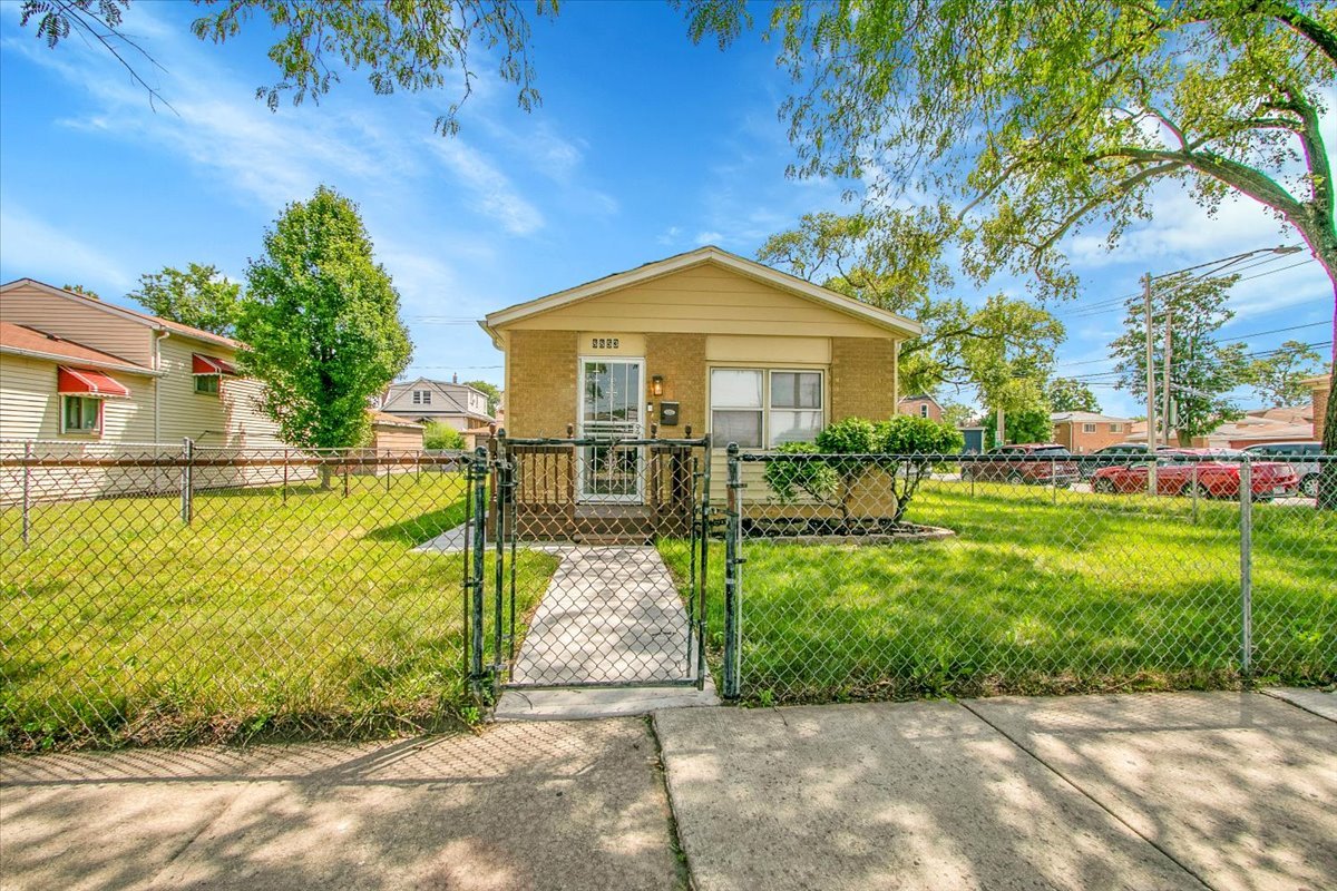 8853 South Halsted Street Chicago IL 60620