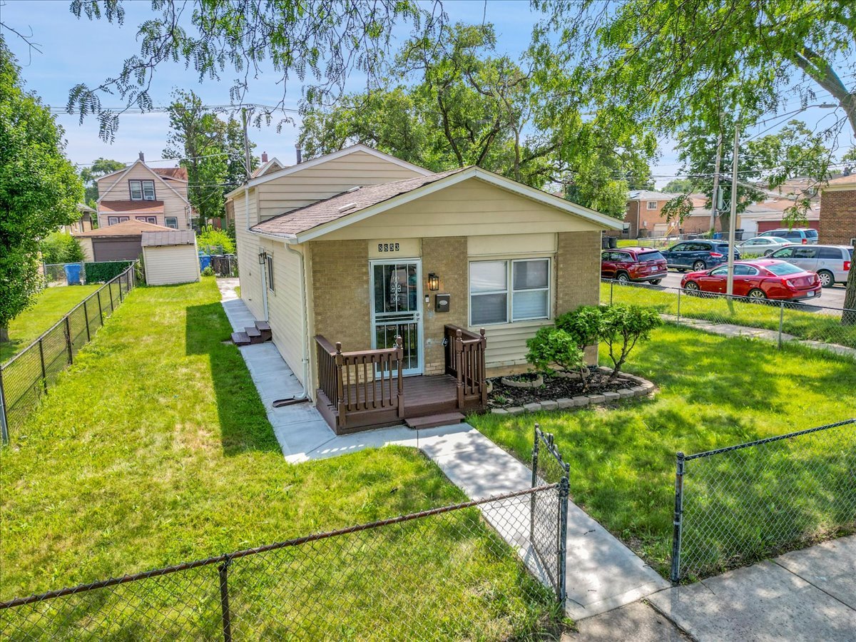 8853 South Halsted Street Chicago IL 60620