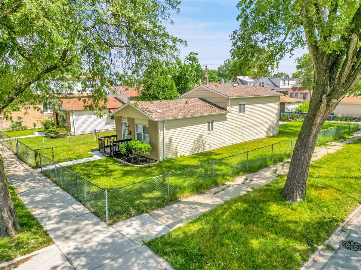 8853 South Halsted Street Chicago IL 60620