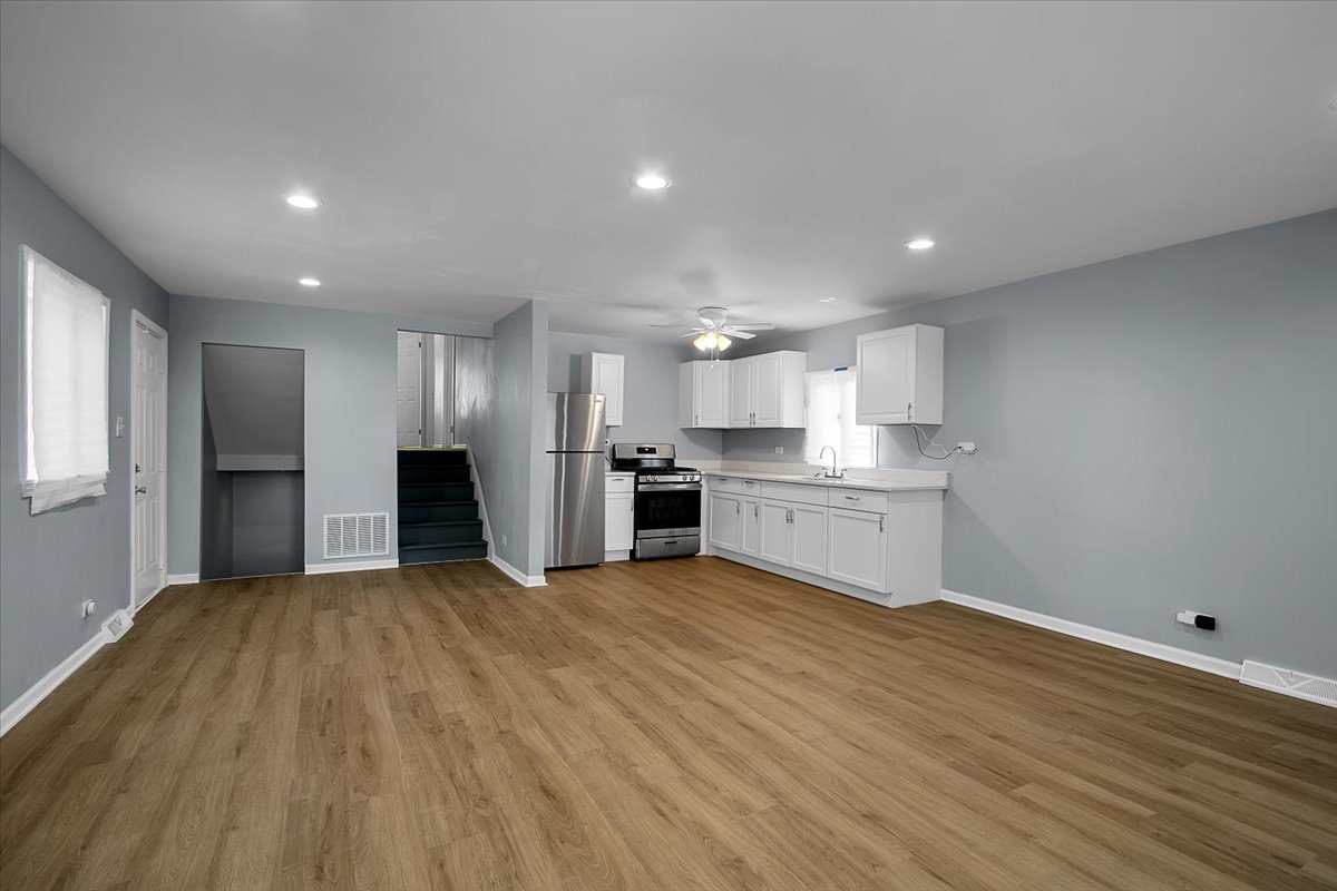 8853 South Halsted Street Chicago IL 60620