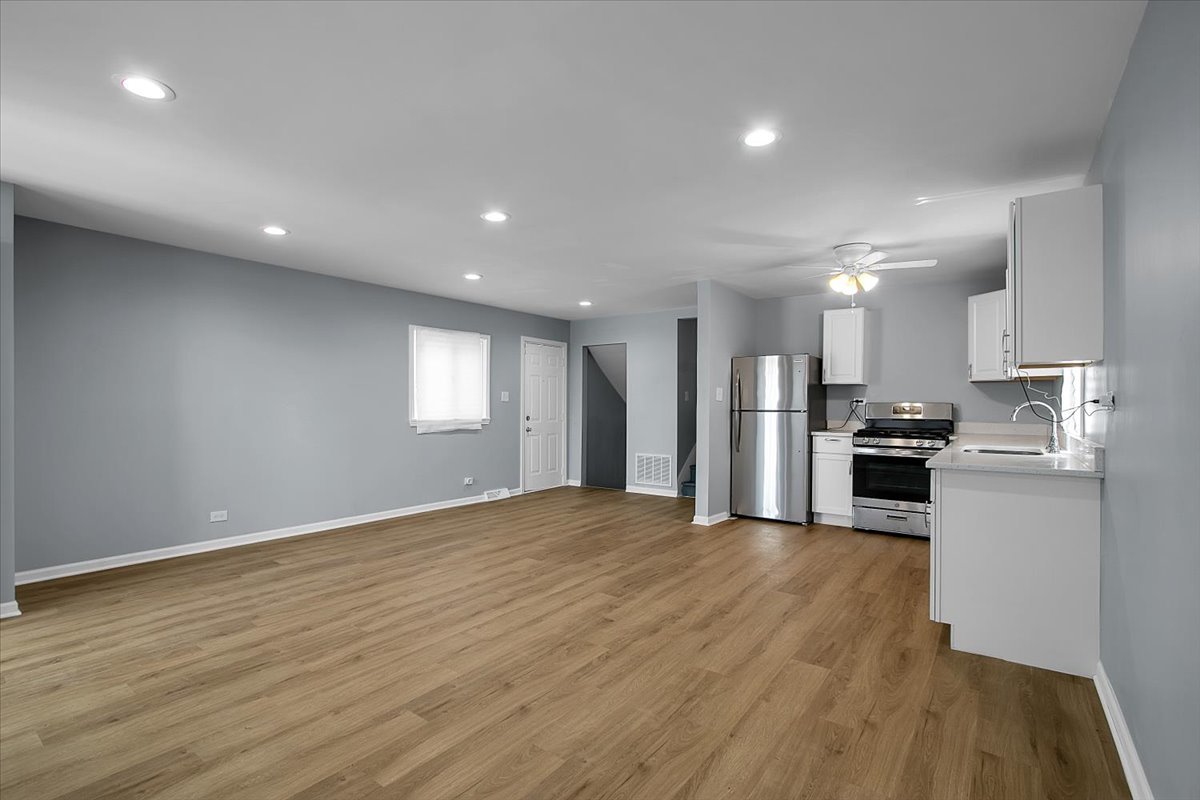 8853 South Halsted Street Chicago IL 60620