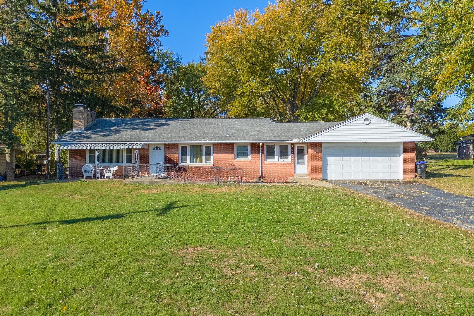 1006 Maple Hill Road Bloomington IL 61705
