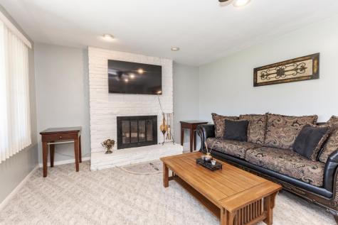 1006 Maple Hill Road Bloomington IL 61705
