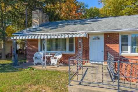1006 Maple Hill Road Bloomington IL 61705