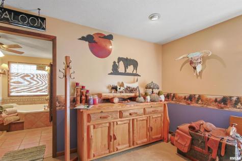 11939 Cochran Road Marion IL 62959