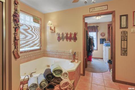 11939 Cochran Road Marion IL 62959