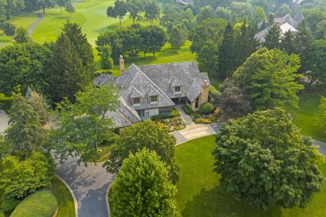 18 S Wynstone Drive North Barrington IL 60010