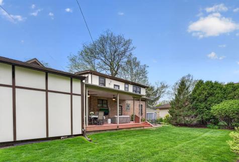 20 45TH Street Western Springs IL 60558