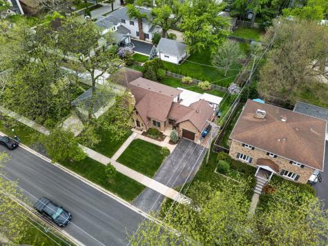 20 45TH Street Western Springs IL 60558