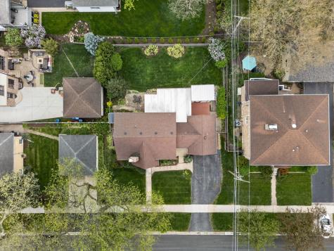 20 45TH Street Western Springs IL 60558