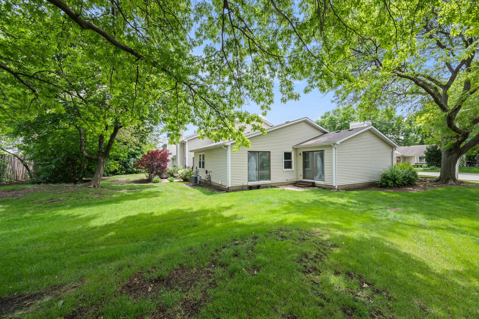 948 Longboat Lane Schaumburg IL 60194