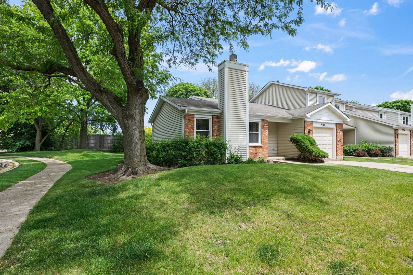 948 Longboat Lane Schaumburg IL 60194