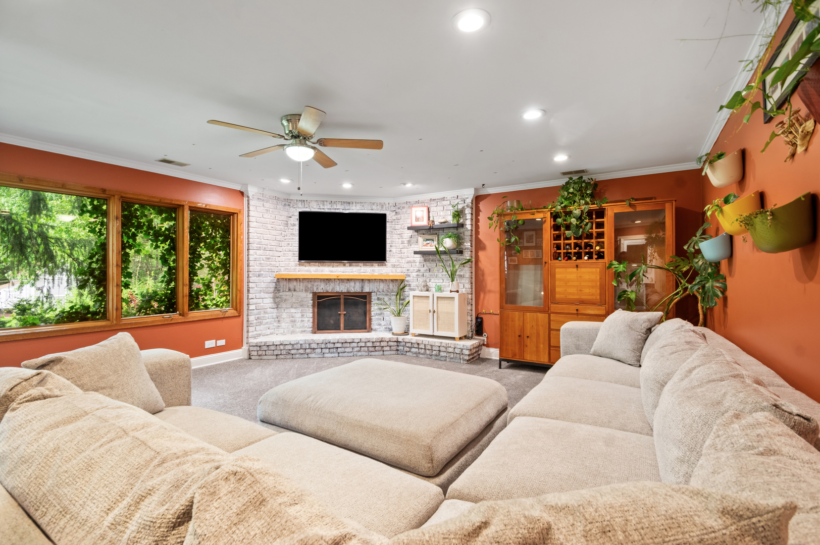 17W214 West Hillside Lane Willowbrook IL 60527
