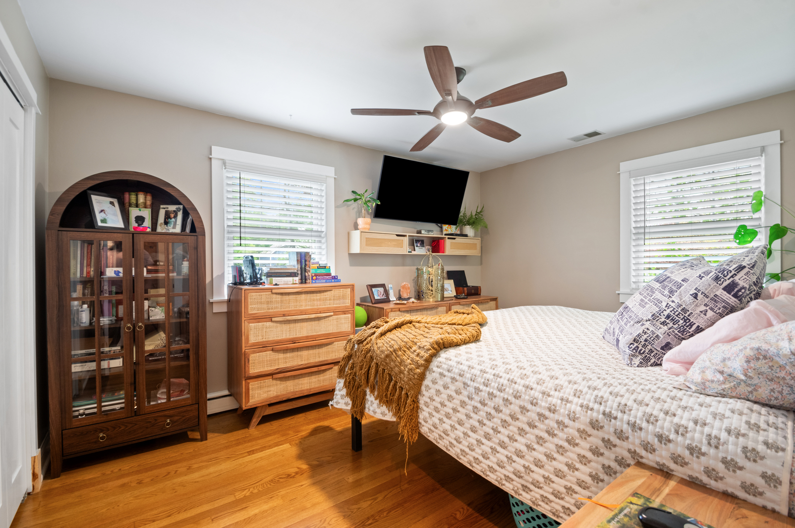 17W214 West Hillside Lane Willowbrook IL 60527