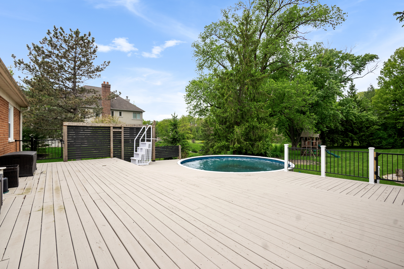 17W214 West Hillside Lane Willowbrook IL 60527
