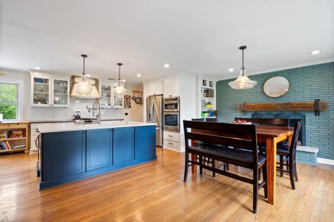17W214 West Hillside Lane Willowbrook IL 60527