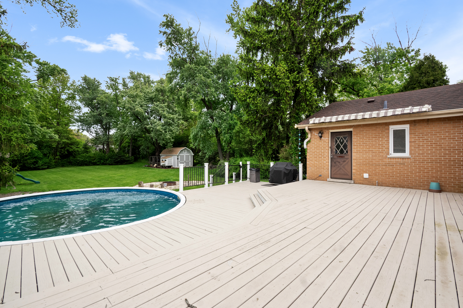 17W214 West Hillside Lane Willowbrook IL 60527