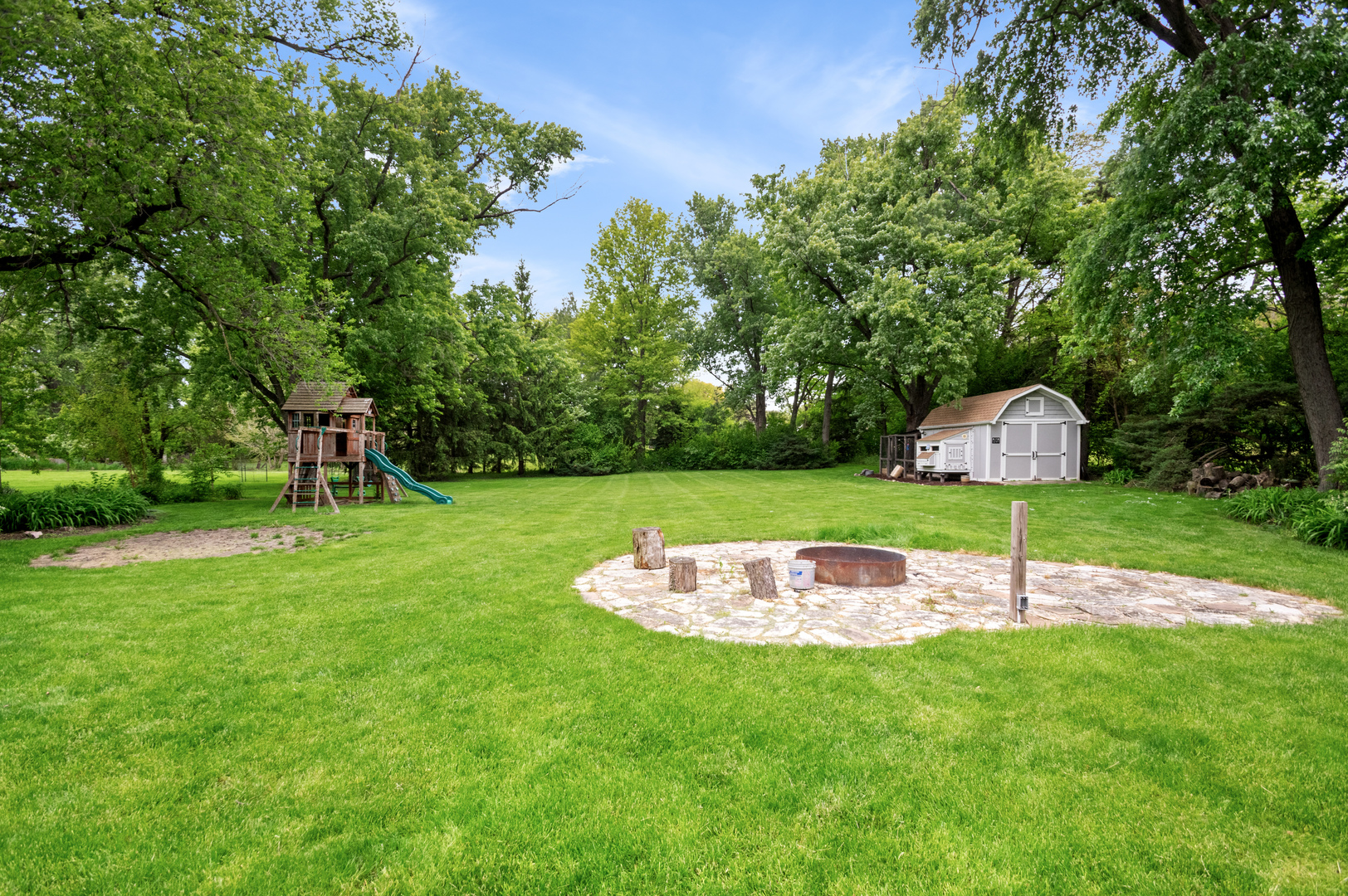 17W214 West Hillside Lane Willowbrook IL 60527