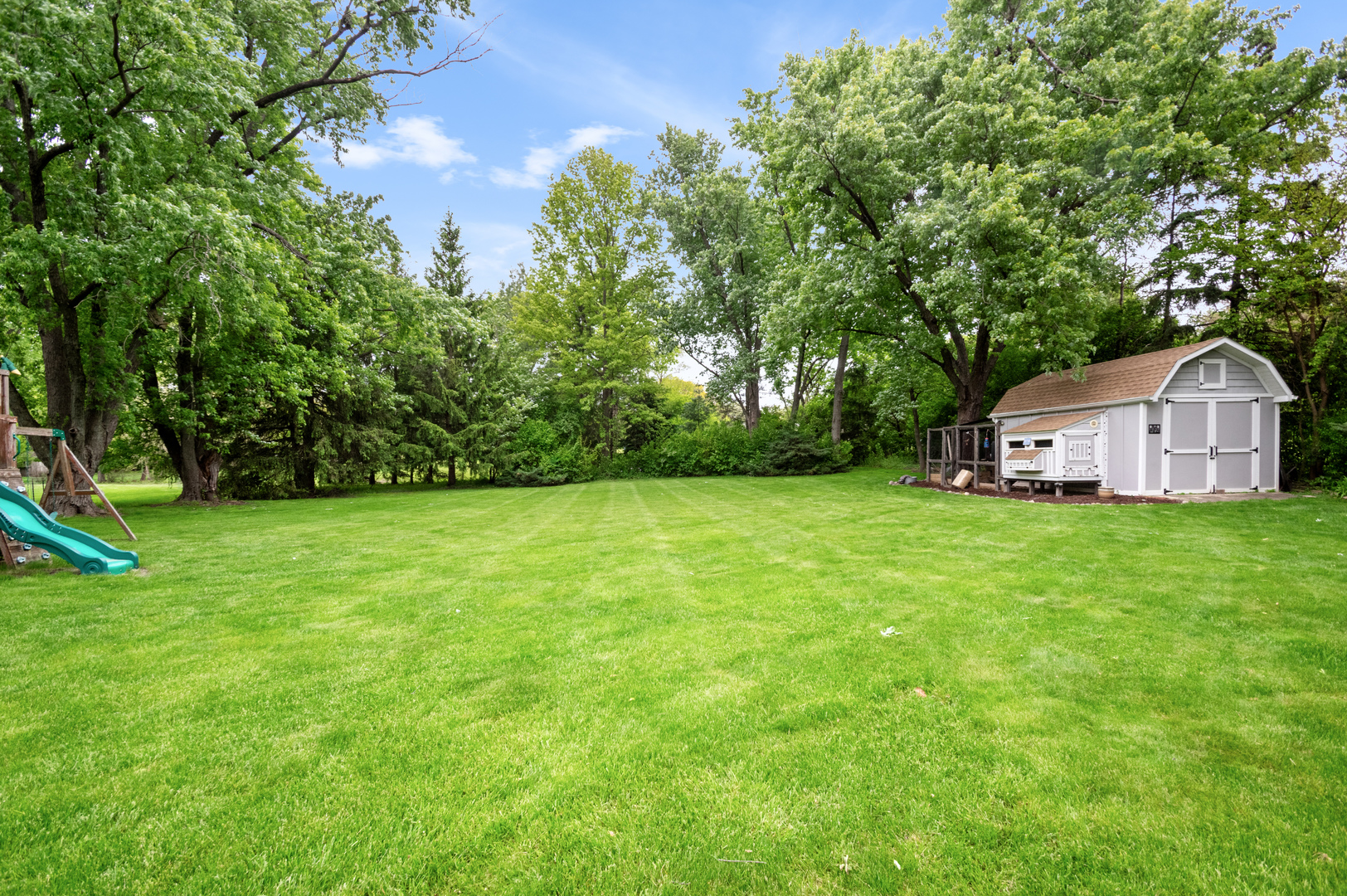 17W214 West Hillside Lane Willowbrook IL 60527