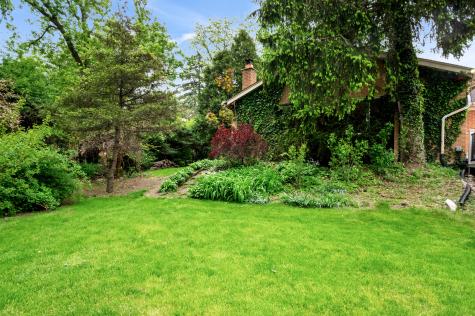 17W214 West Hillside Lane Willowbrook IL 60527
