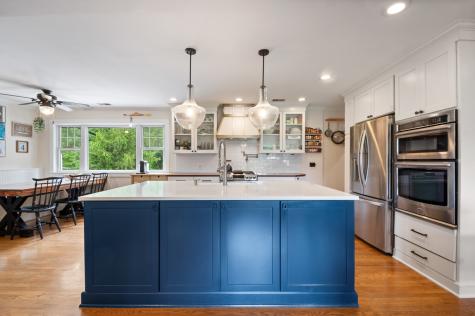 17W214 West Hillside Lane Willowbrook IL 60527