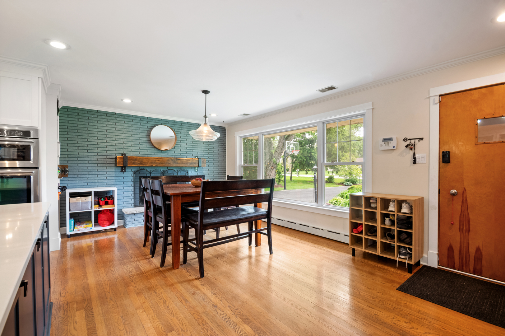 17W214 West Hillside Lane Willowbrook IL 60527