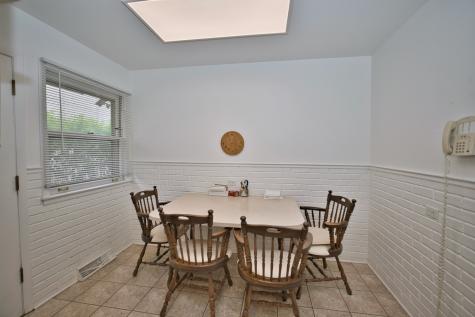 4351 West Chase Avenue Lincolnwood IL 60712