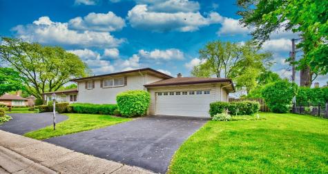 4351 West Chase Avenue Lincolnwood IL 60712