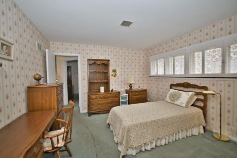 4351 West Chase Avenue Lincolnwood IL 60712
