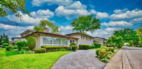 4351 West Chase Avenue Lincolnwood IL 60712