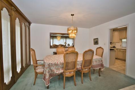 4351 West Chase Avenue Lincolnwood IL 60712
