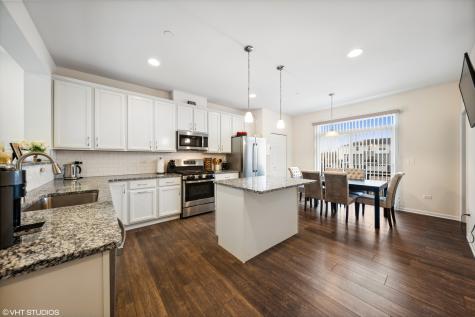 3S616 Everton Drive Warrenville IL 60555