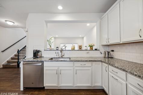 3S616 Everton Drive Warrenville IL 60555